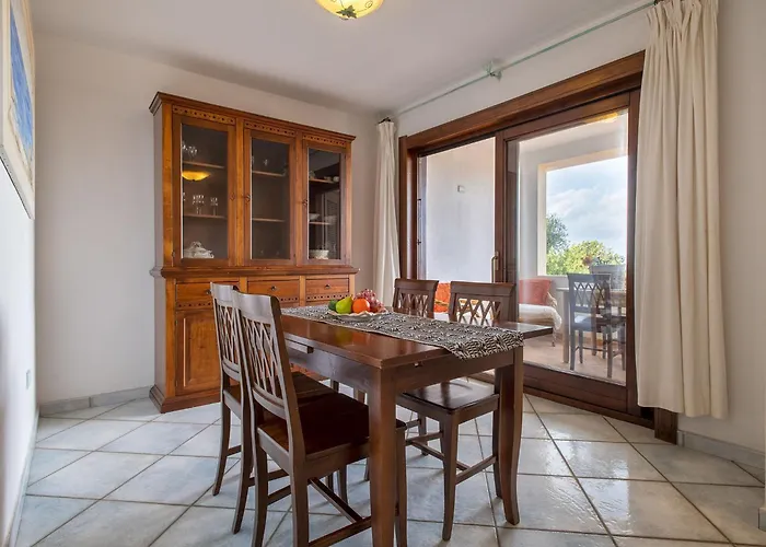 Апартаменты Csa - 15- Baia De Bahas By Interhome