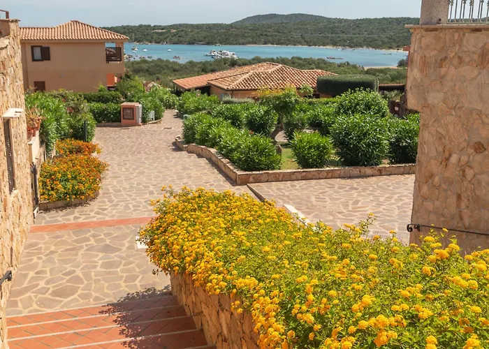 Апартаменты Csa - 15- Baia De Bahas By Interhome